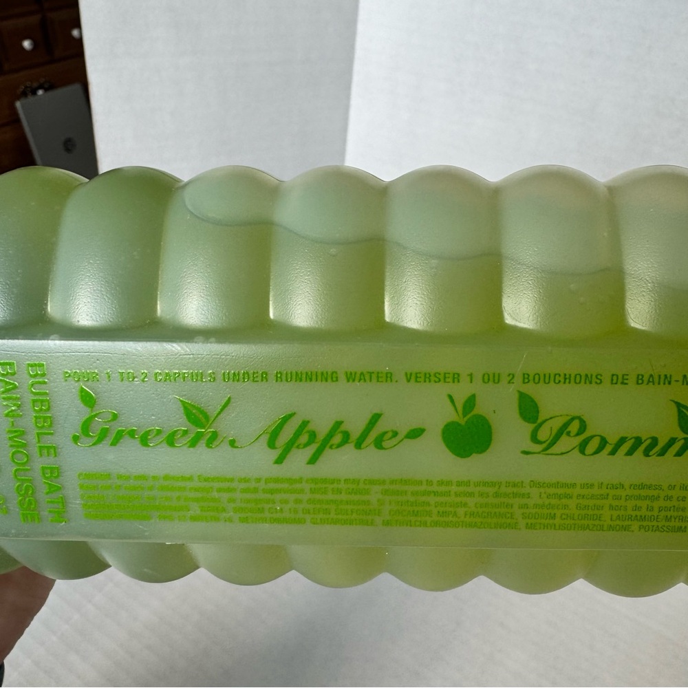 New Sealed Avon Green Apple Bubble Bath 24 oz (1.5 pints) Vintage Pomme Verte - Picture 3 of 7